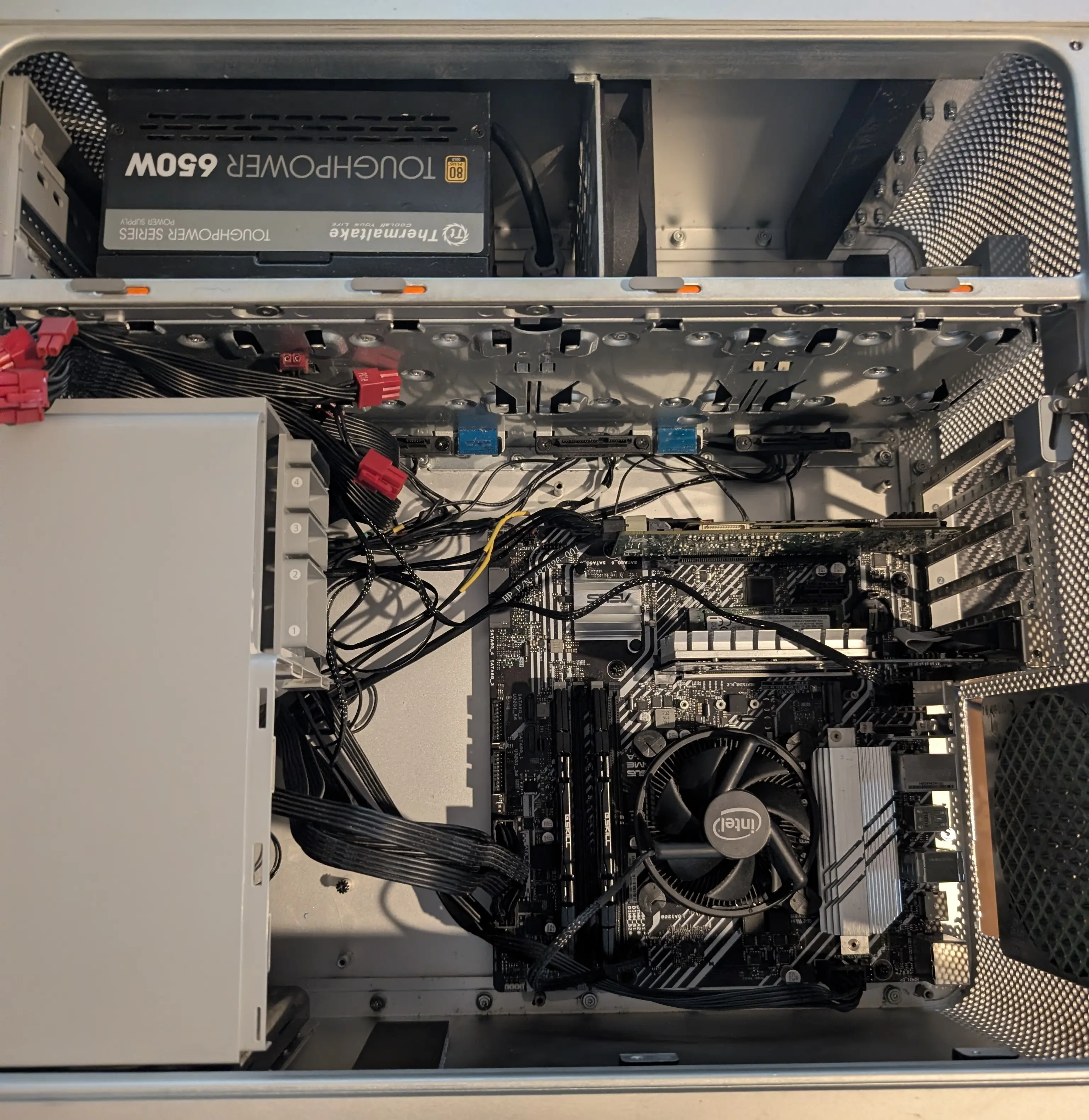 Front fan shroud installed